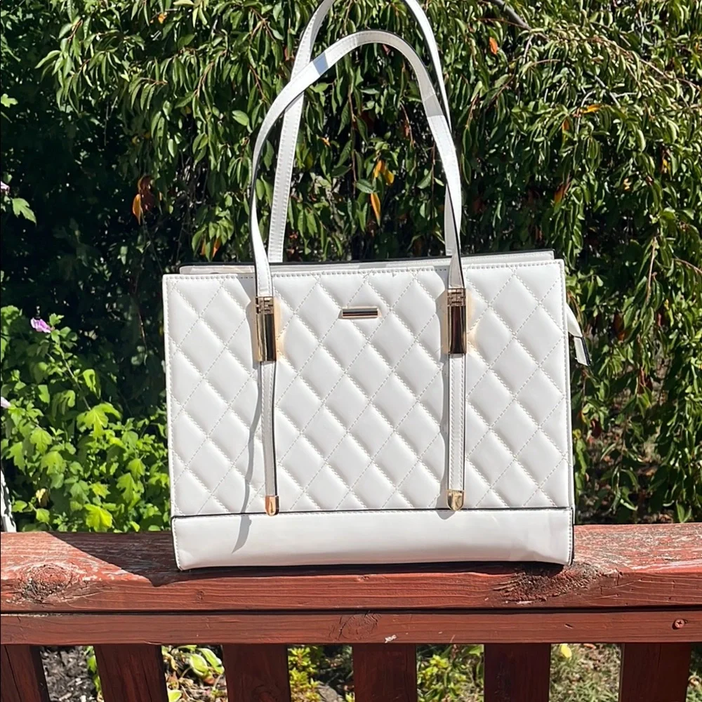 White Quilted Tote Bag - Picture 1 of 4
